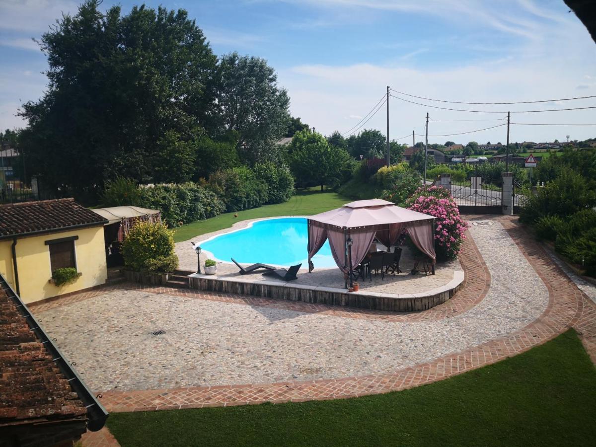 B&B Il Martin Pescatore Bagnolo San Vito ภายนอก รูปภาพ