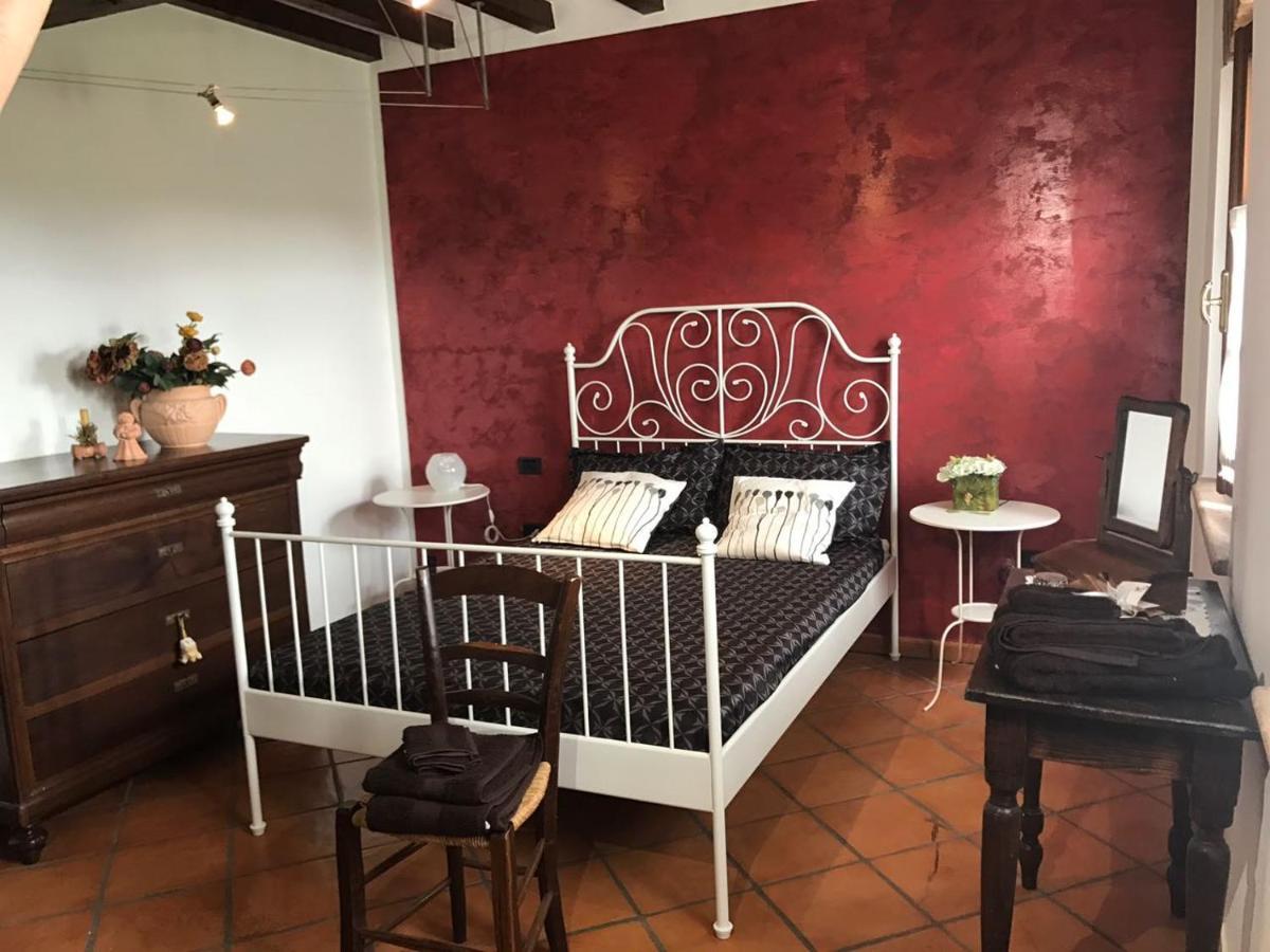 B&B Il Martin Pescatore Bagnolo San Vito ภายนอก รูปภาพ