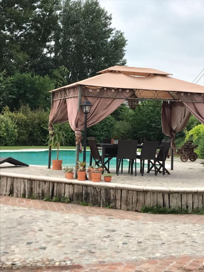 B&B Il Martin Pescatore Bagnolo San Vito ภายนอก รูปภาพ