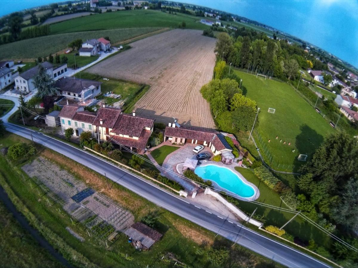 B&B Il Martin Pescatore Bagnolo San Vito ภายนอก รูปภาพ
