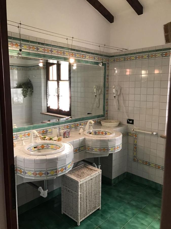 B&B Il Martin Pescatore Bagnolo San Vito ภายนอก รูปภาพ